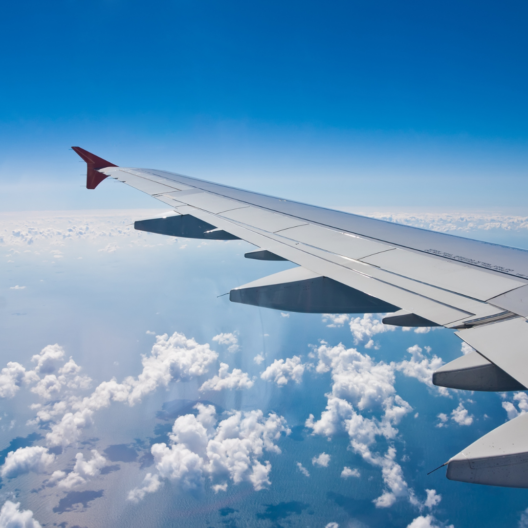 Hacks de Expertos para Ahorrar en Pasajes de Avión