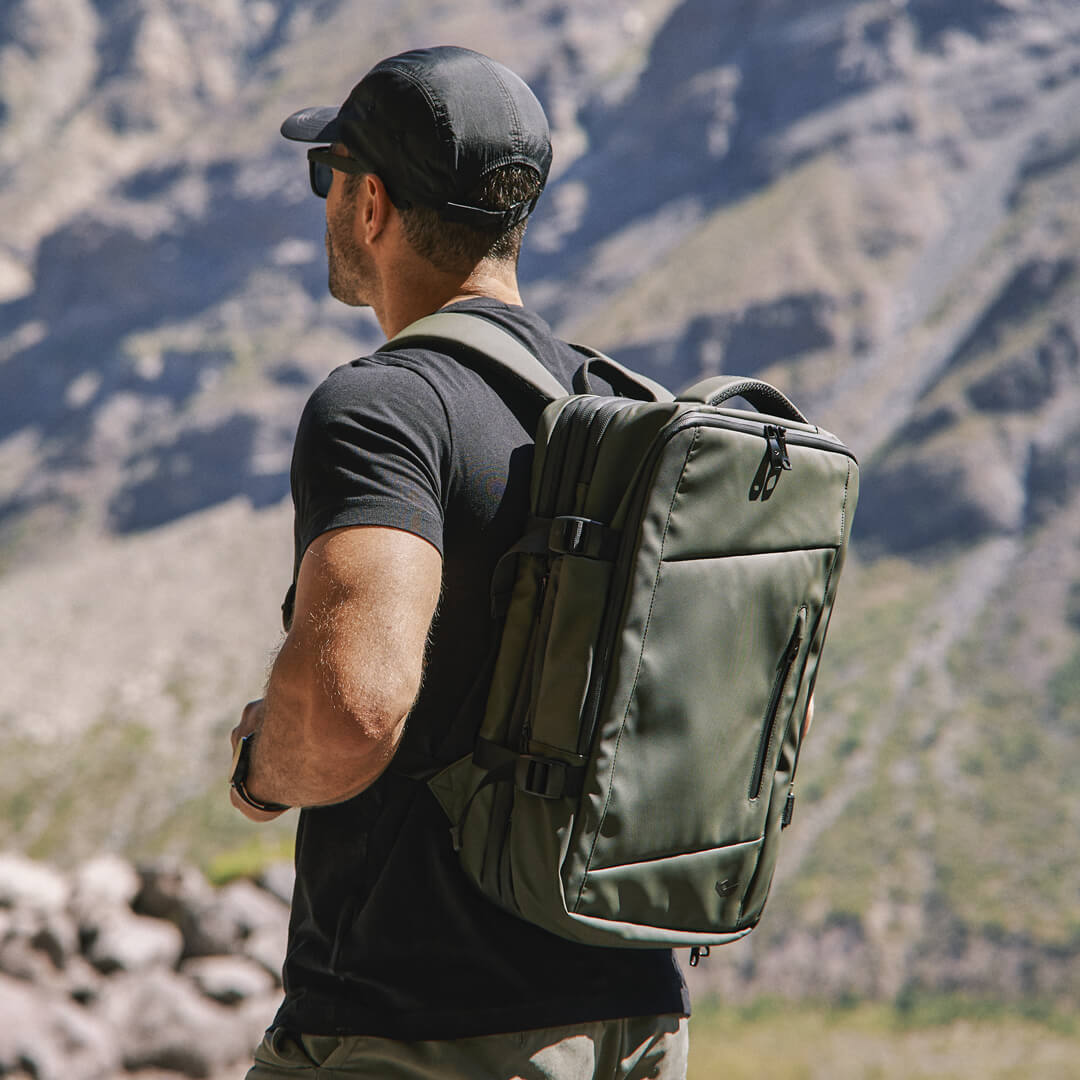MOCHILA DE VIAJE CARRY ON PRO OLIVE GREEN - EARLY ACCESS
