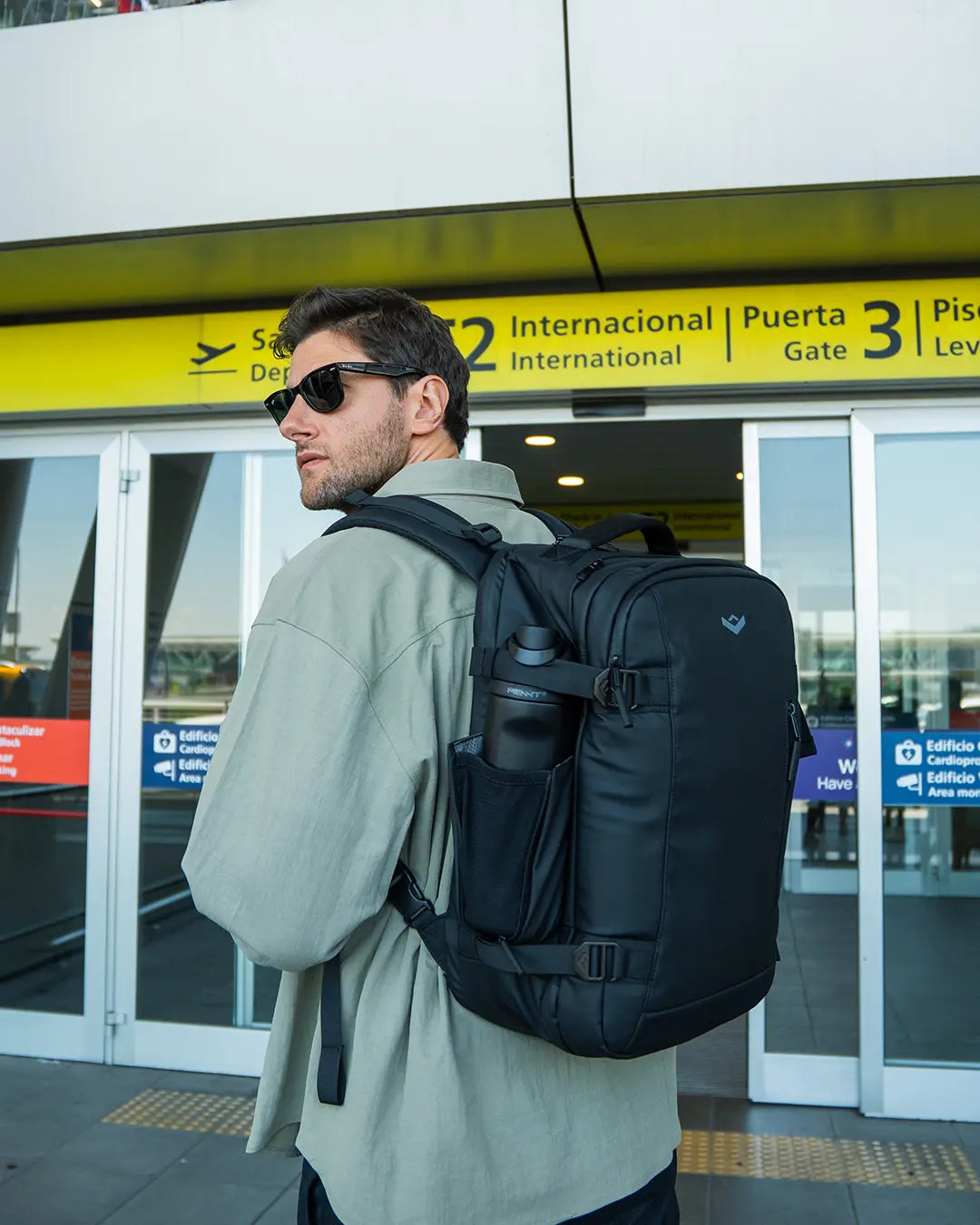 BANNER-HOME-2-CARRY-ON-TOP-MOBILE.webp