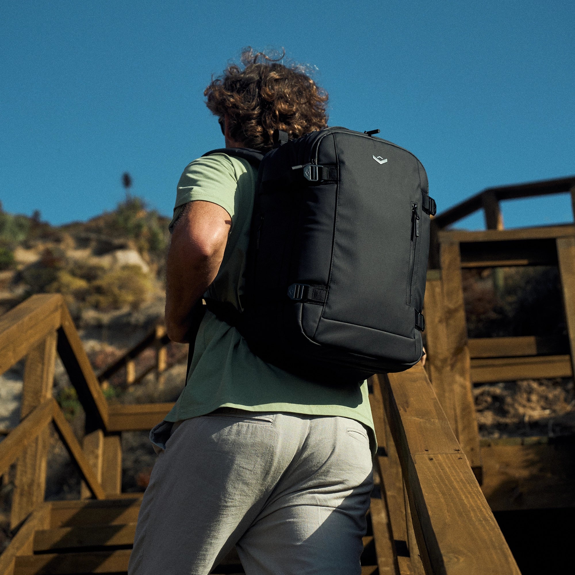 MOCHILA AIRLESS ON TOP - NEGRA
