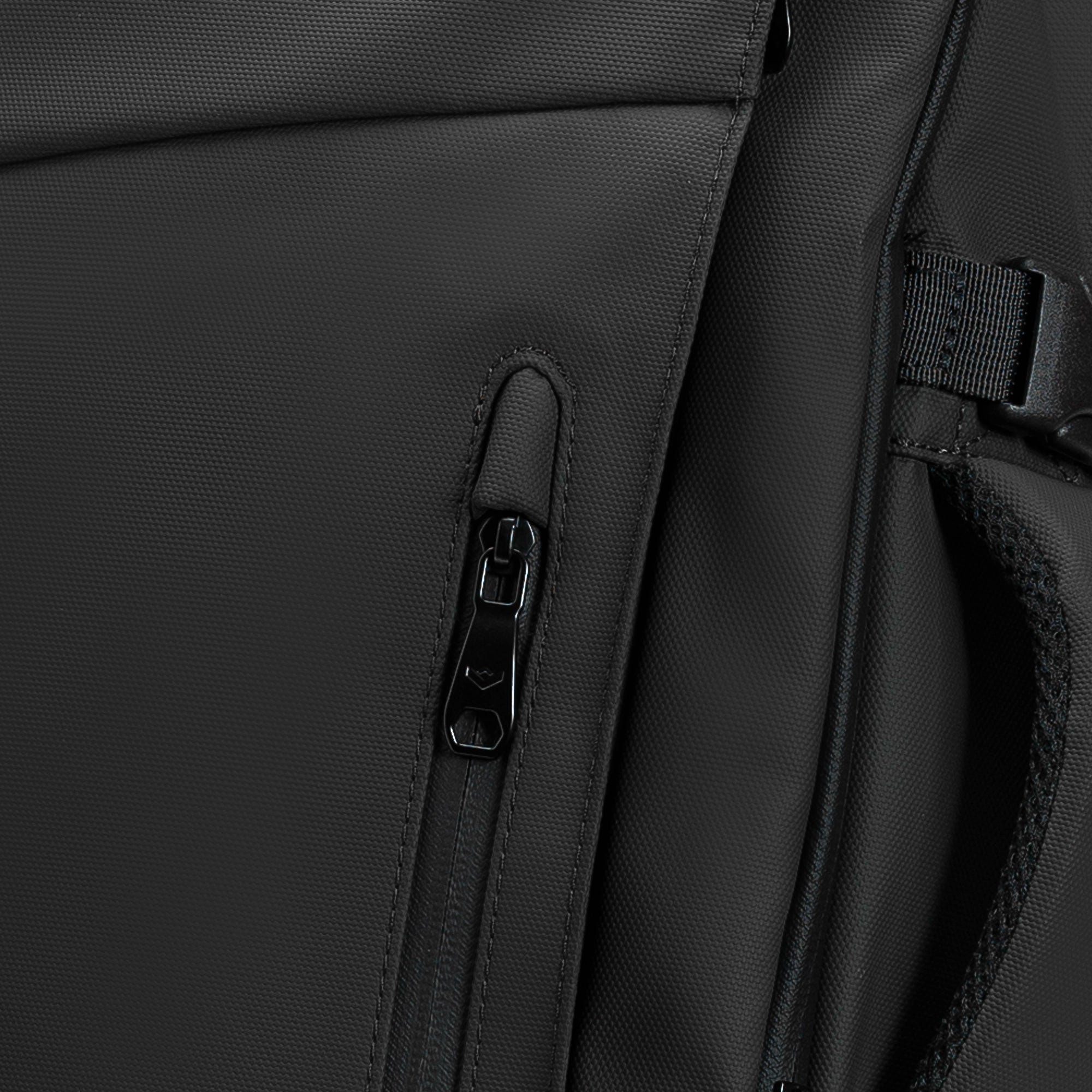 MENNT_CARRY_ON_PRO_NEGRA_012.webp